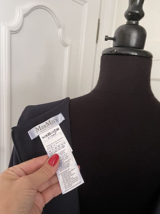 MAX MARA piękna klasyczna sukienka z białymi lamówkami