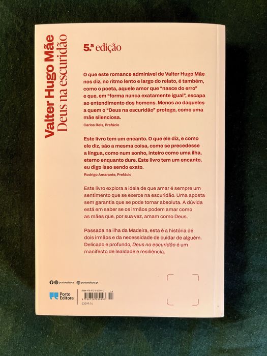 “Deus na escuridão”, Valter Hugo Mãe