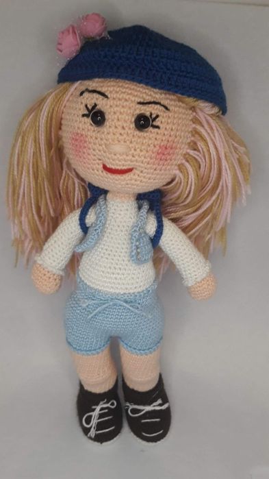 Boneca de criança (feita a mão)