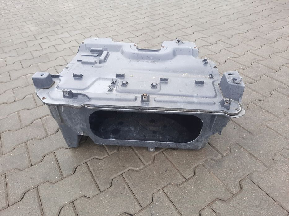Schowek pod kabinę Lewy Renault Gama T Range