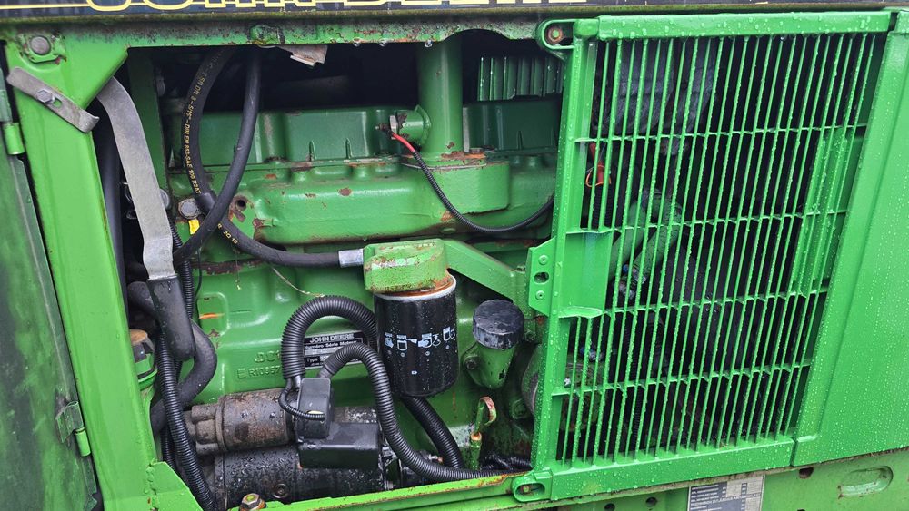 Свіжопривезений трактор Джон дір