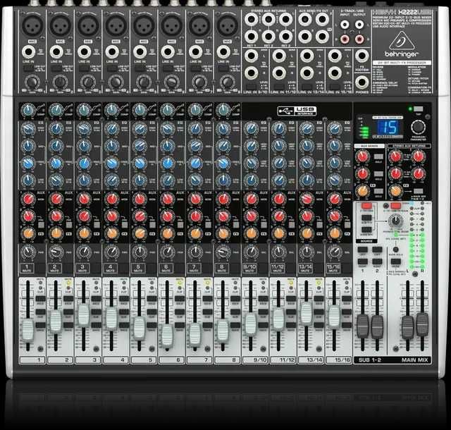 Mesa Behringer Xenyx X2222USB, ideal para estúdio, bandas e Live
