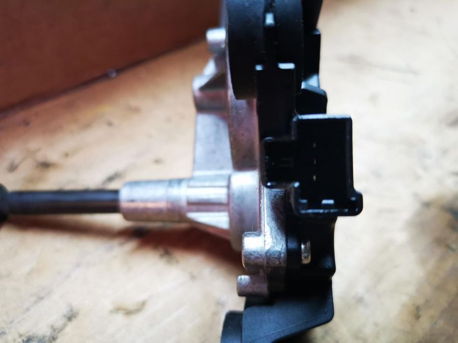 VOLVO V50 2008 CARRINHA SW MOTOR DE LIMPA VIDROS TRÁS LV030
