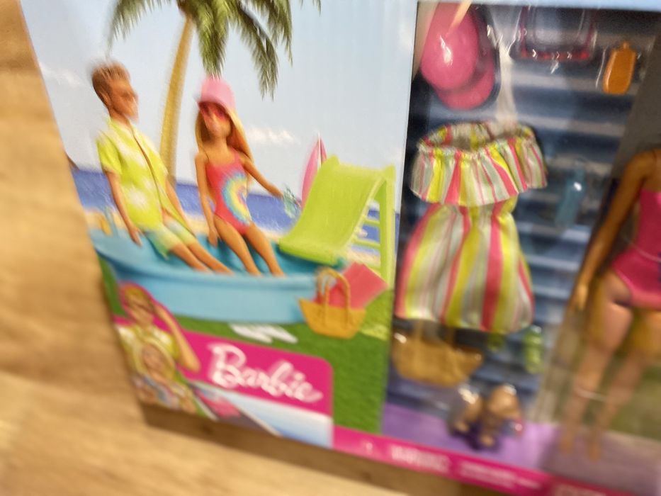 Barbie verao com carro e piscina