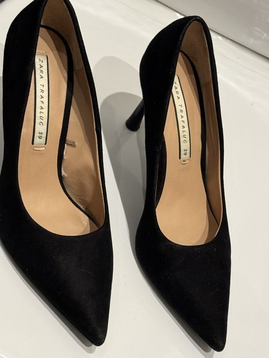 Sapatos pretos salto alto elegantes e confortáveis 39