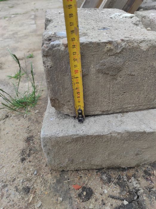 Bloczki betonowe duże 300