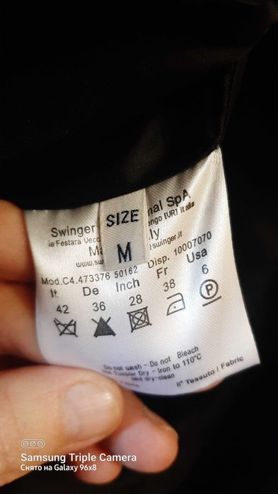 Пальто женское viscosa45% acetat 55%,  made in Italy size M