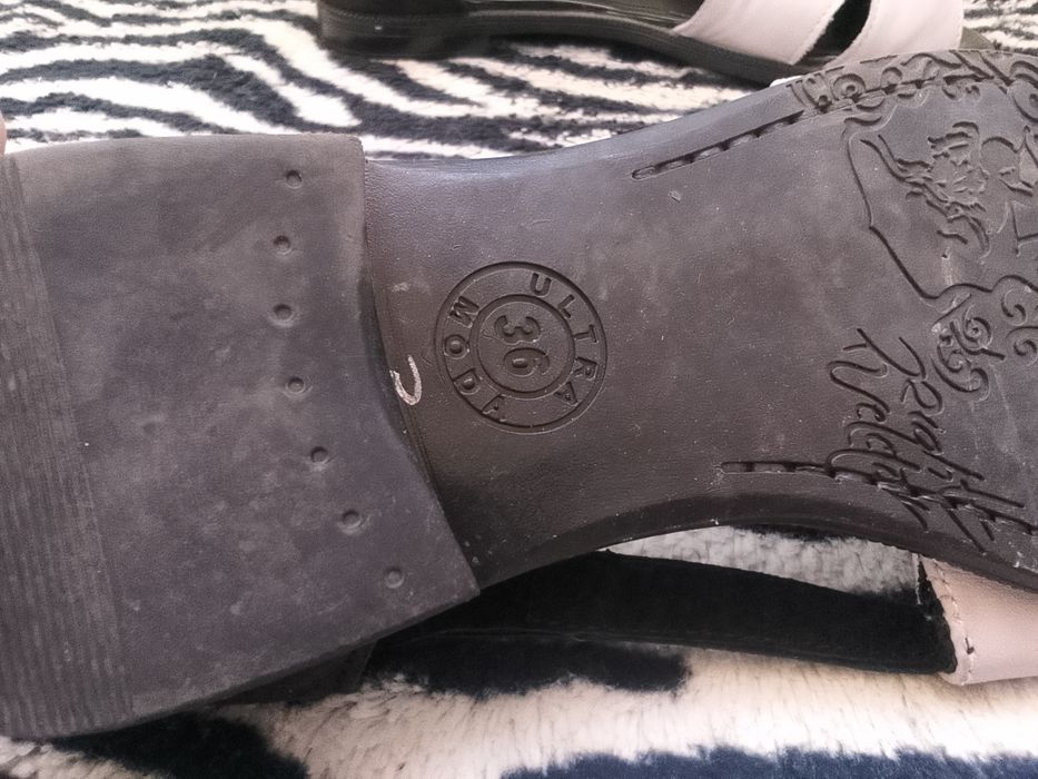 Босоніжки лодочки