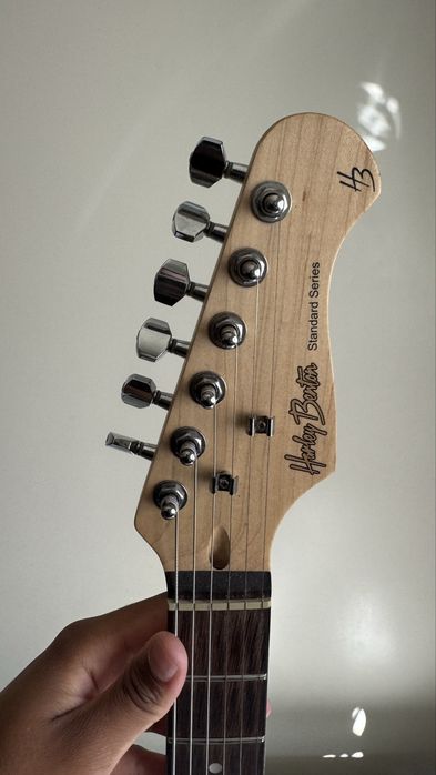 Guitarra Harley Benton