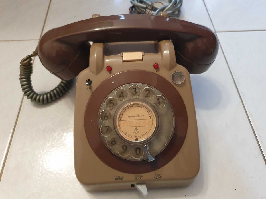 Telefone analógico, antigo, cinzento, de Central - vintage