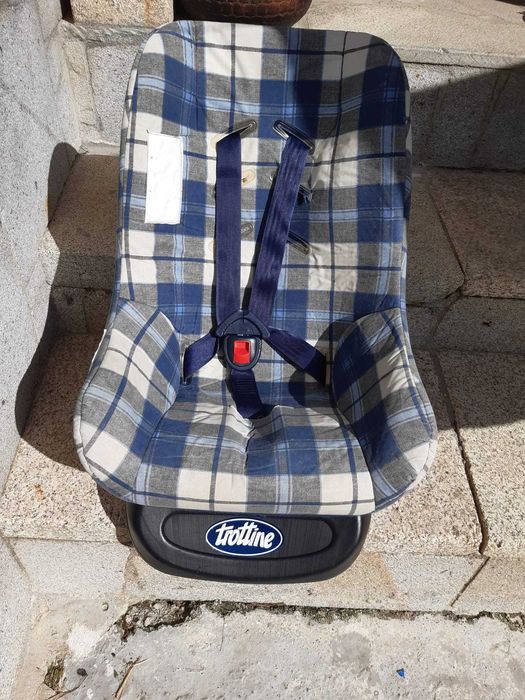 Cadeira de bebê auto