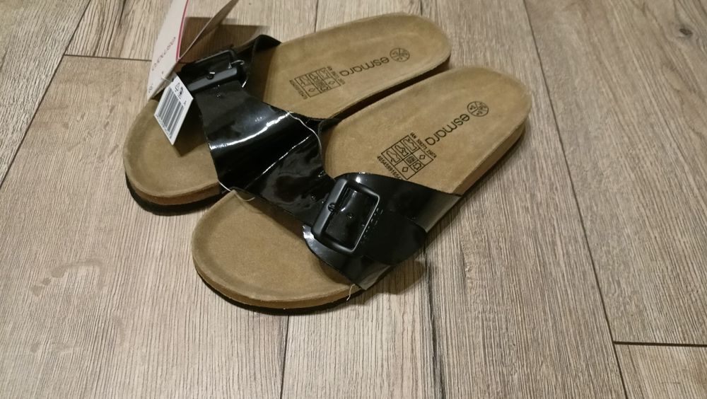 Czarne klapki esmara