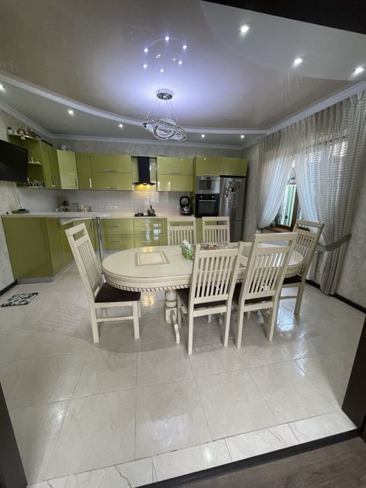 Продам дом на Таирова /Левитана