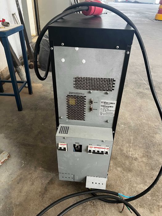 UPS Inform SD3110 gigante (dá para vários computadores)