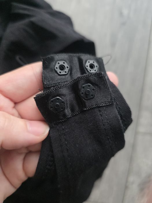 Wiązane sznurowane body na dekoldzie