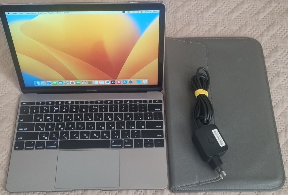 Macbook 12 ich 2017  8/256