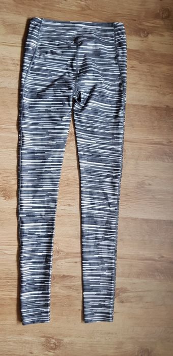 Under Armour rozmiar SM długie legginsy spodnie getry sportowe