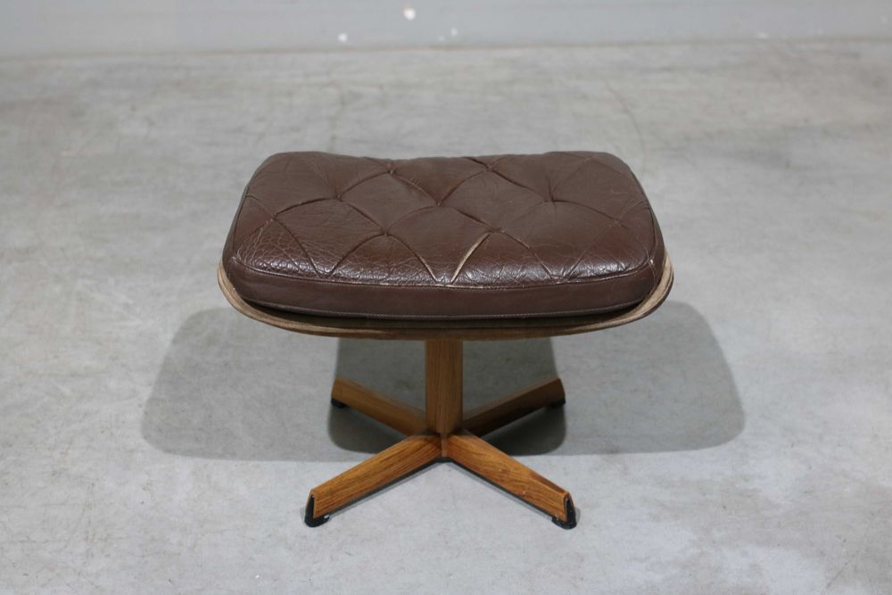 Poltrona com pousa pés Madsen & Schubell Modelo MS68