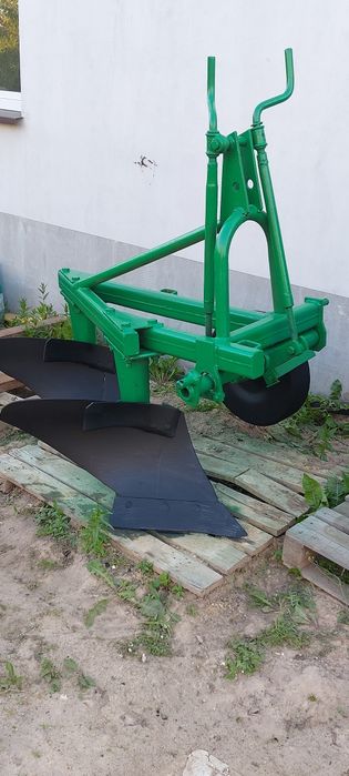Pług dwuskibowy Unia Grudziądz,sadowniczy,maszyny ogrodowe