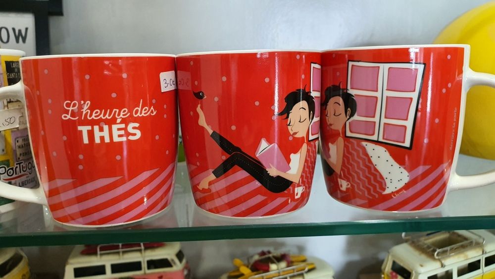 Canecas, em porcelana, novas (de loja que fechou)