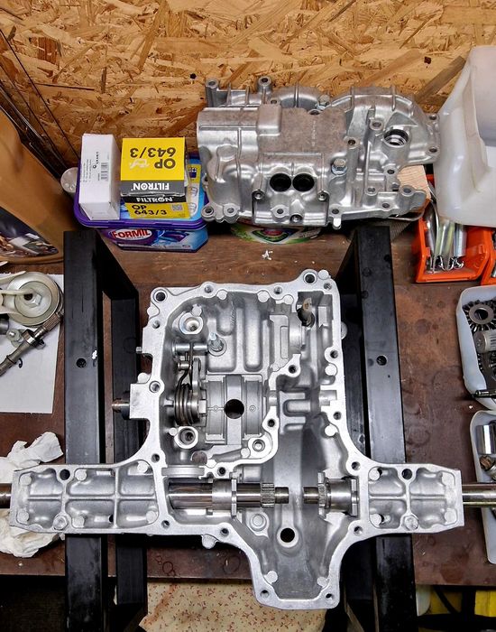 Regeneracja skrzyni biegów hydro Tuff Torq K46 K57 K62 K66 K664 K71