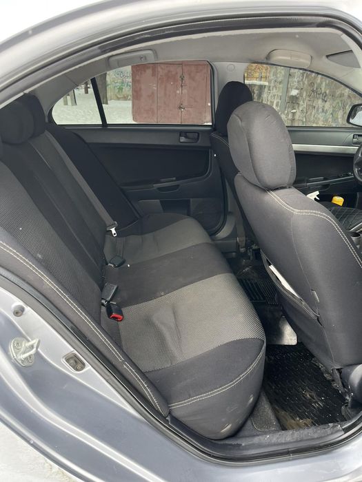 Продам. В гарному стані. Всі питання за телефоном