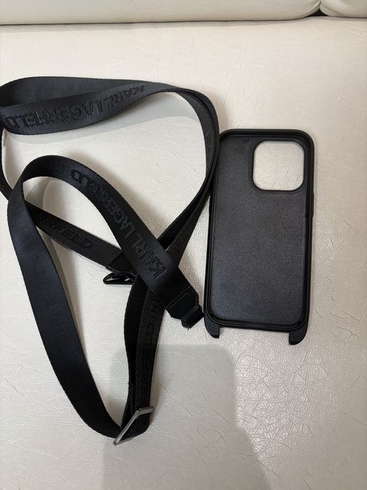 Панель CG Mobile Karl Lagerfeld Monogram Plaque Logo Strap для Apple iPhone 14 Pro Black