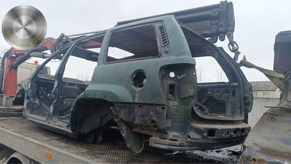 Задняя левая кузовная четверть Jeep Cherokee 2