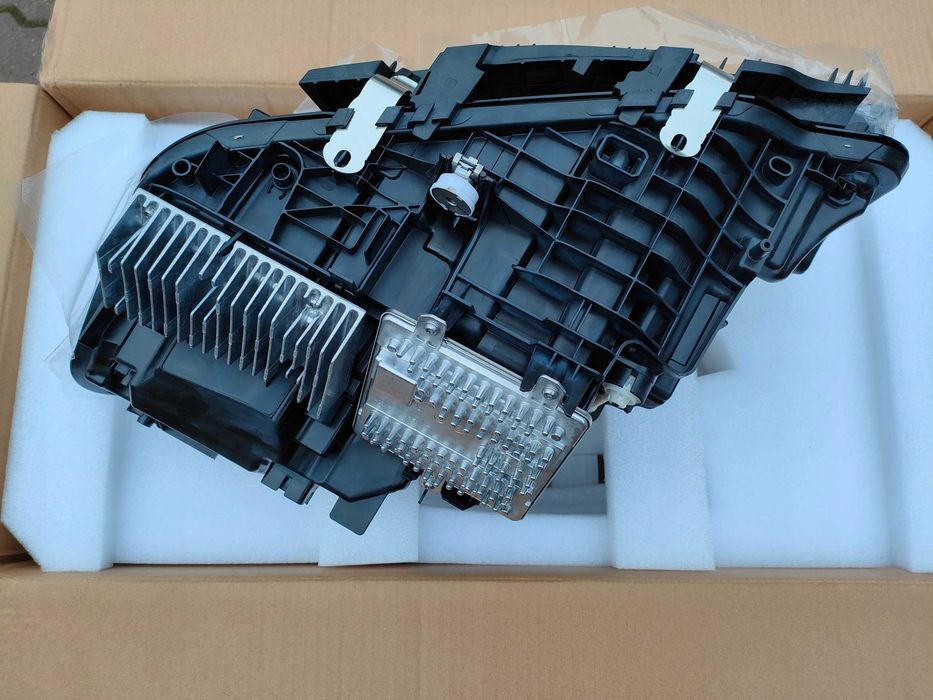 BMW 3 G20 G21 LCI Фари передні Adaptive Led USA EU