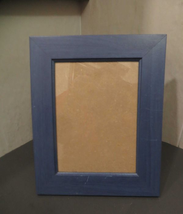Porta fotos, madeira maciça, Azul, com vidro protetor - 26 X 21 cm