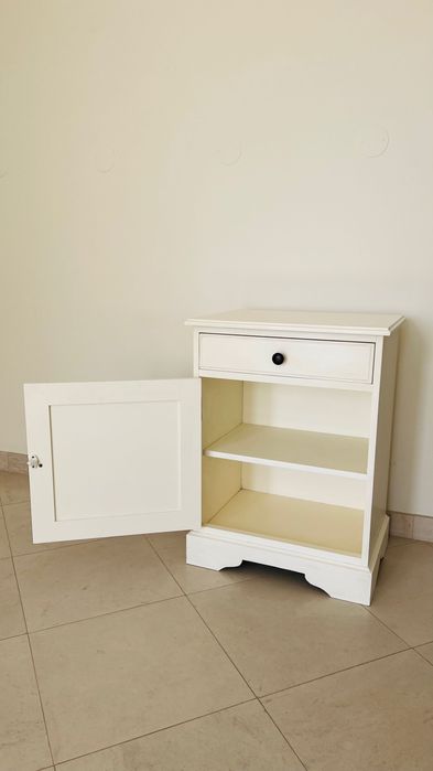 Cómoda pequena madeira maciça branca Homes in Heaven