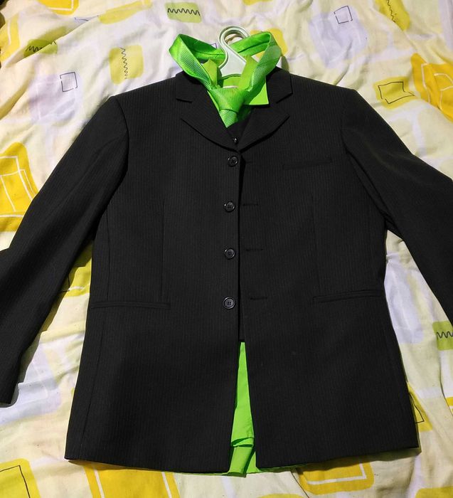 Костюм чоловічий трійка- костюм класичний