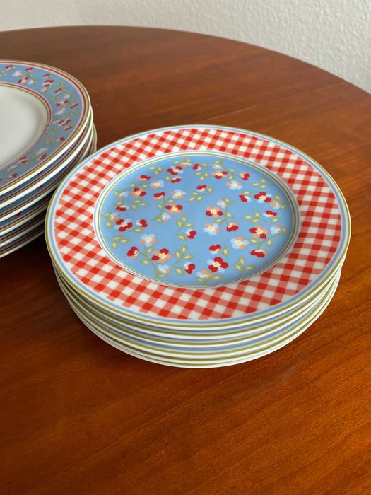 Набор фарфоровых тарелок Германия 20,5см, 27см.