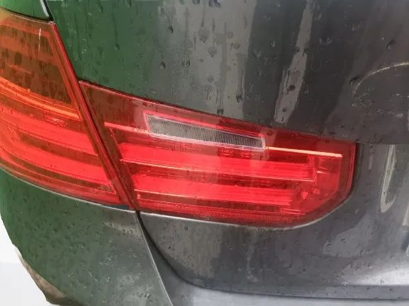 Farolim da mala esquerdo BMW 3 (F30, F80)