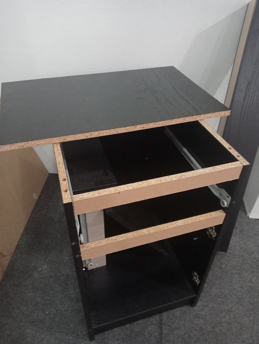 Secretária IKEA Malm Desk Marrom