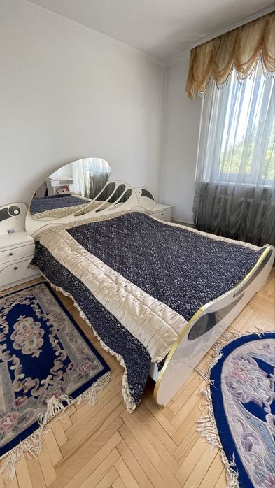 Продається будинок з басейном та сауною