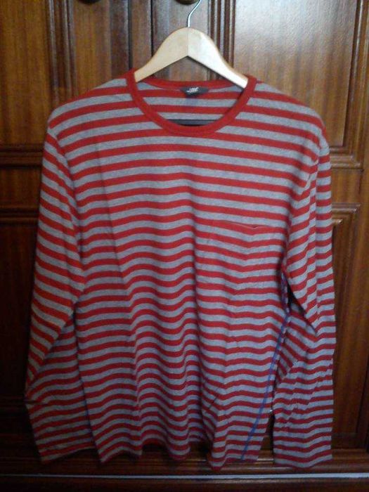 sweat vermelha e cinzenta tamanho l