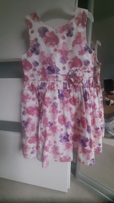 Sukienka w kwiaty