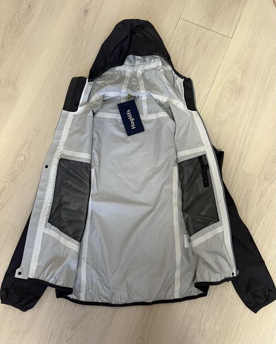 Жіноча легка курточка haglofs