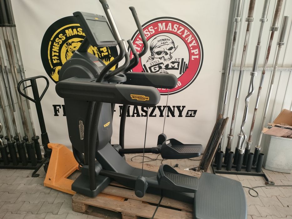 Orbitrek technogym Vario 1000 LIVE polski język