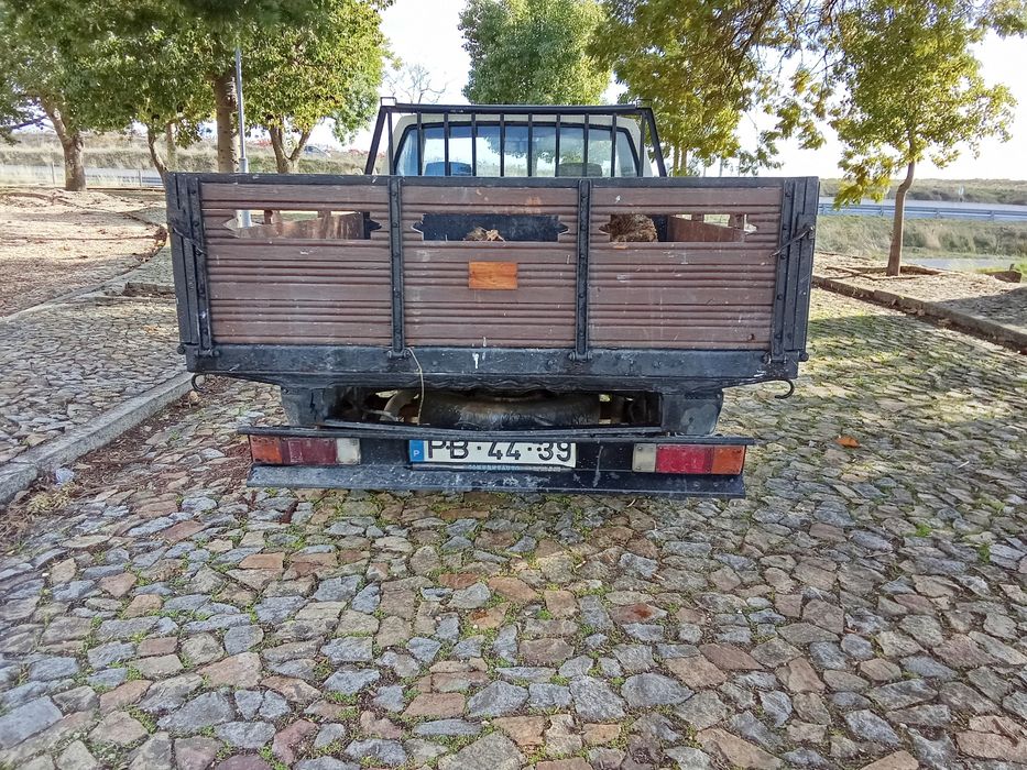 Vendo ou troco Nissan d21