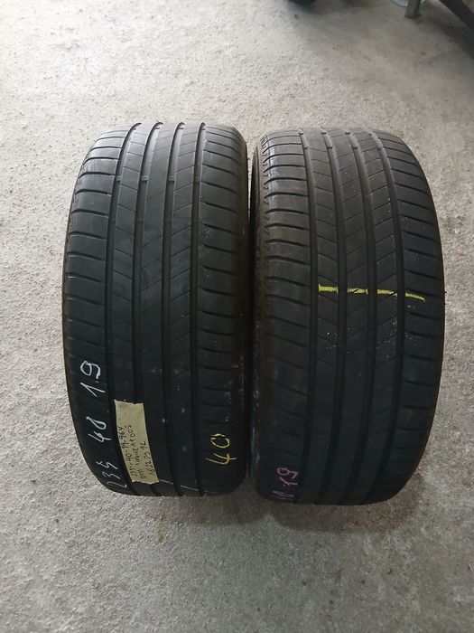 2 Pneus 235/40R19 Bridgestone