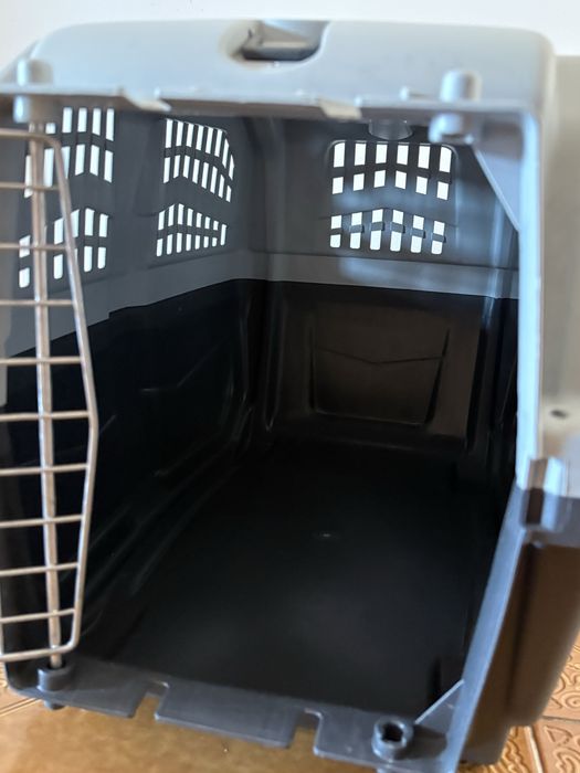 Caixa transportadora para gatos ou cães de porte pequeno como nova