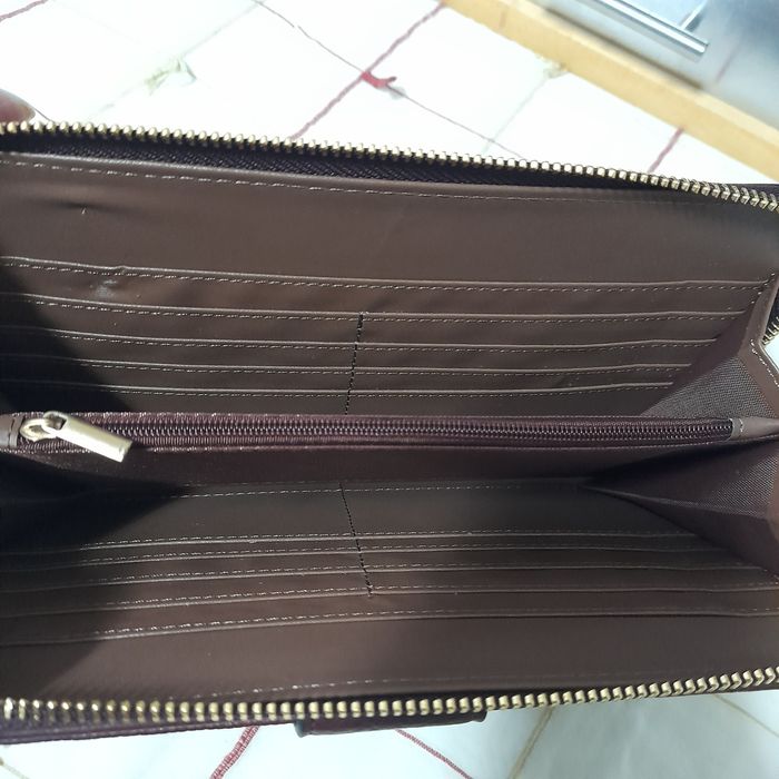 Carrteira em tamanho  grande