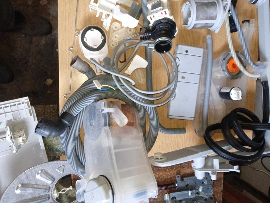 Zmywarka Elektrolux ESL65070R na części.