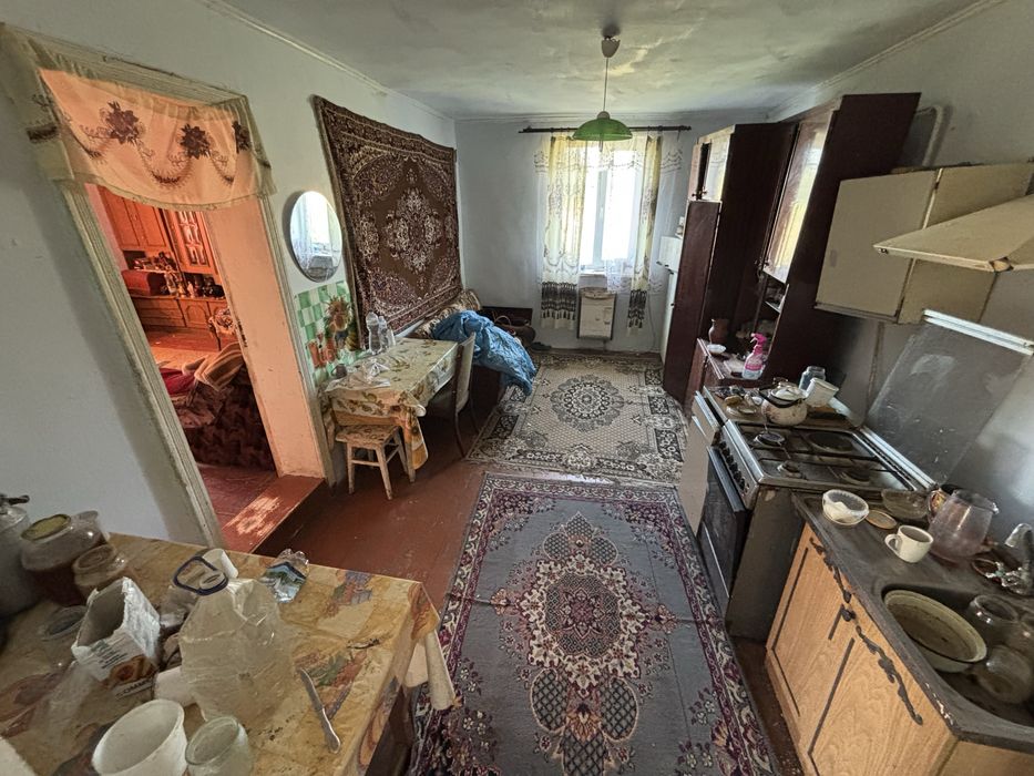 Продаж ділянка 25 сотих. Будинок 92 м². Сілець. Світло. Газ. Вода Асфальт