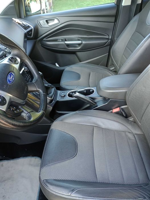 Ford Kuga 4x4 Titanium