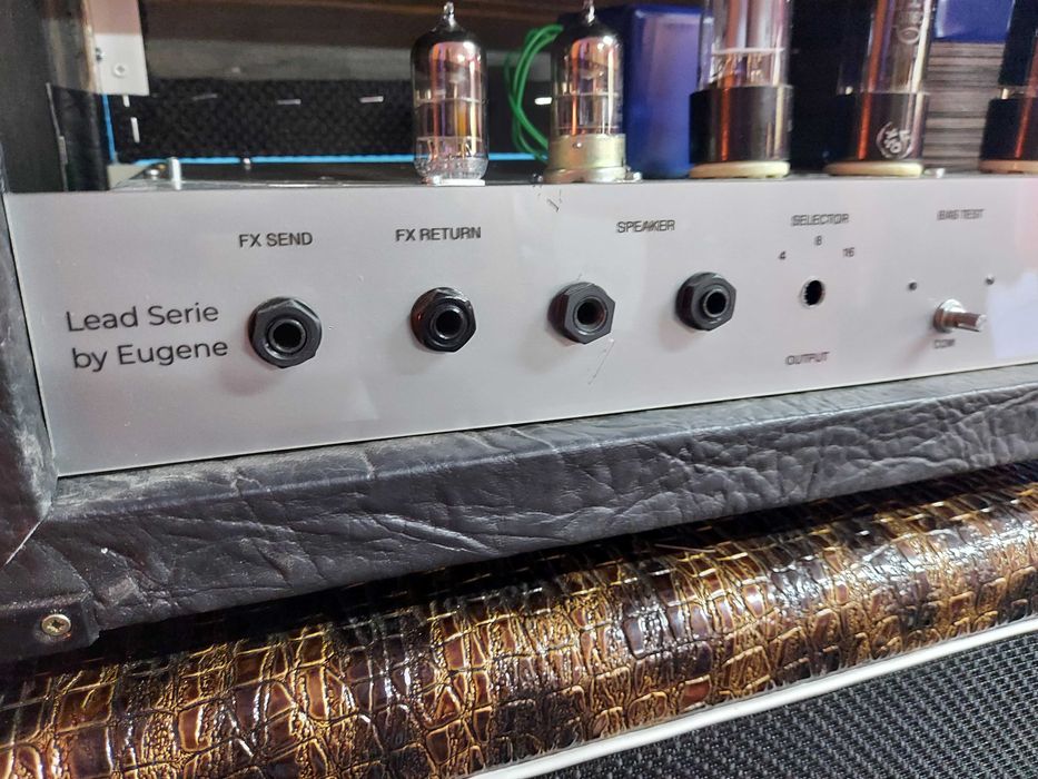 Ламповий гітарний підсилювач типу Marshall JCM 800