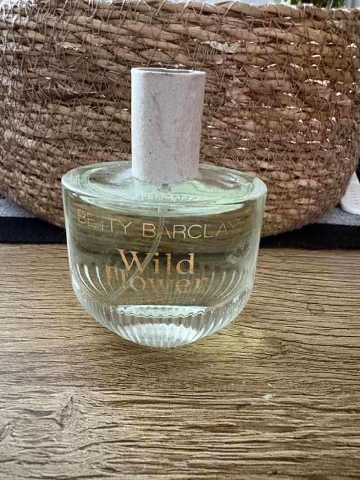 Perfumy damskie rozne rodzaje