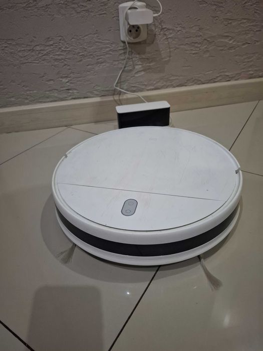 Robot sprzątający XIAOMI Mi Robot Vacuum-Mop Essential